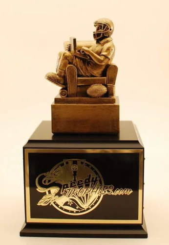 Vista 2 de Fantasy Football Trophy 12" Sillón de 12 años QB Grabado Gratis