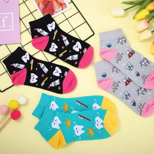 Vista 4 de Vicenpal 3 pares de calcetines dentales para mujer, calcetines cortos novedosos para dentista, enfermera, divertidos y lindos regalos