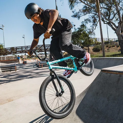Vista 8 de Mongoose Legion Kids Freestyle BMX Bike