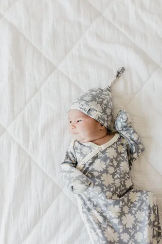 Vista 2 de Copper Pearl, Baby Beanie Hat Top Knot - Floral1
