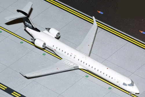 Vista 4 de GeminiJets G2AWI1244 Air Wisconsin CRJ-200LR Retro Livery N471ZW; Escala 1:200