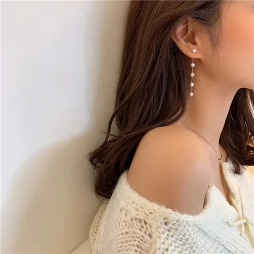 Vista 3 de Pendientes largos de perlas de imitación grandes para mujer, aretes colgantes de perlas de imitación de doble cara frontal y trasera, Perlas y cobre