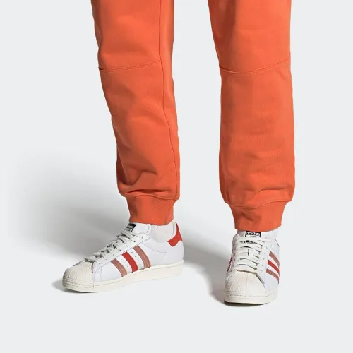 Vista 4 de adidas Superstar - Tenis para hombre