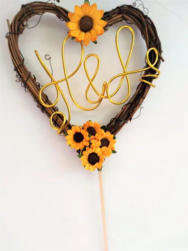 Vista 6 de Decoración de pastel de vid de girasol personalizada para parejas, recuerdo rústico personalizado para bodas, compromisos, despedidas de soltera