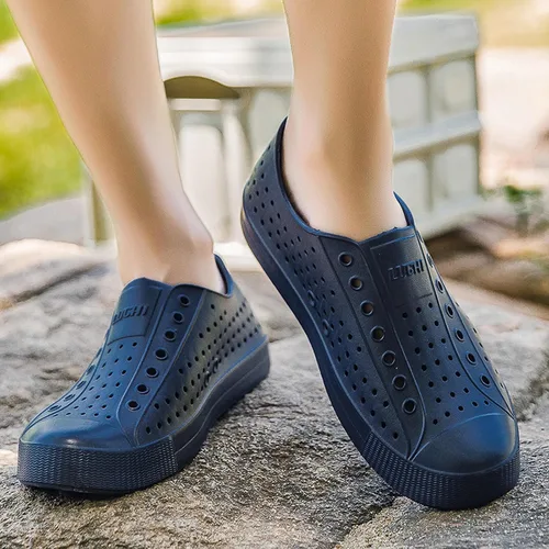 Vista 6 de FLIOZY Zuecos de jardín impermeables para hombres y mujeres, zapatos ligeros y transpirables de EVA sin cordones, cómodos y antideslizantes, calzado