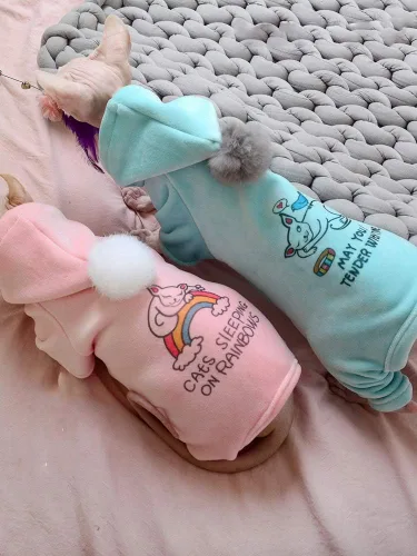Vista 2 de Ropa para gatos sin pelo, camisa con capucha de algodón, transpirable, otoño e invierno, ropa cálida para gato, suéter chaleco para Sphynx, Cornish
