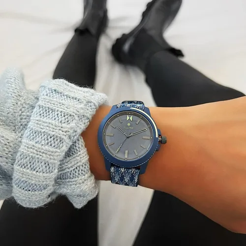Vista 4 de MVMT El Ocean Plastic Reloj Unisex 38 MM Azul, Azul, Plástico Océano