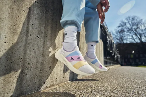 Vista 7 de adidas Women's Puremotion Adapt Sportswear Sneaker