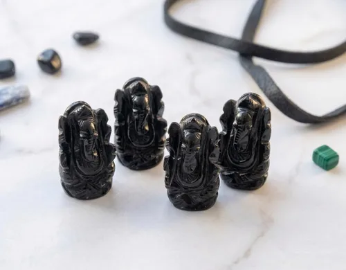 Vista 5 de Escultura de ganesha con piedra preciosa de ágata negra natural, signo de éxito y buena suerte.