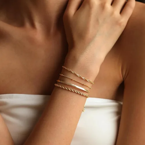 Vista 2 de Gold Bracelets for Women, 14K Gold Layered Bracelets Set Dainty Herringbone Chain Paperclip Link Bracelets Gold Cuban Bracelets for Women
