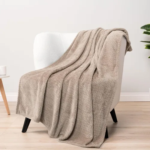 Vista 19 de PAVILIA - Manta de forro polar suave y sólida de color negro para sofá, mantas ligeras y mullidas y cálidas para cama, manta de franela mullida