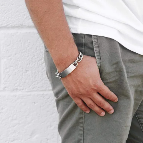 Vista 3 de Engravable Sterling Silver Men's Curb Link ID Bracelet, 8" or 9