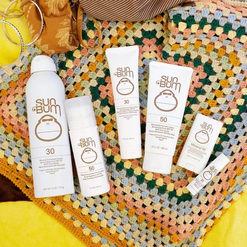 Vista 7 de Sun Bum Mineral SPF 50 Roll-On Sunscreen Body Lotion - Broad Spectrum Moisturizing Sunscreen with Vitamin E - Hawaii 104 Act Compliant