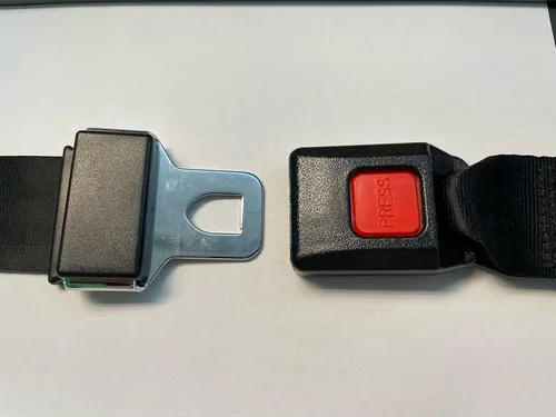 Vista 4 de Transit – Protector de cinturón de seguridad para cinturones de botones frontales – Compatible con autobuses escolares, sillas de ruedas, carritos