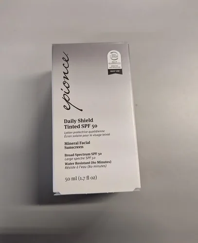 Vista 5 de Epionce Daily Shield Tinted SPF 50 Protector solar facial de amplio espectro antioxidante