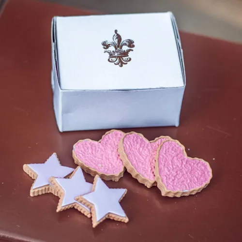 Vista 2 de THE QUEEN'S TREASURES Comida y accesorios para muñecas de 18 pulgadas, colección de panadería, 6 piezas de galletas de azúcar esmeriladas