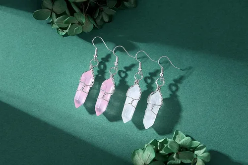 Vista 2 de Juego de aretes de cristales curativos para mujeres y niñas, puntos hexagonales, piedras de cuarzo natural real, aretes colgantes con gancho