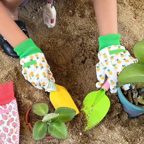Vista 5 de Paquete de 3 pares de guantes de jardín para niños, guantes de jardinería para niños pequeños, regalos medianos para edades de 4 a 5 años, estilo 1
