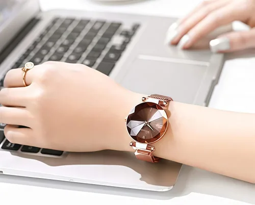 Vista 6 de MASTOP Reloj de pulsera de pulsera de acero inoxidable con correa magnética de cara de cristal para mujer