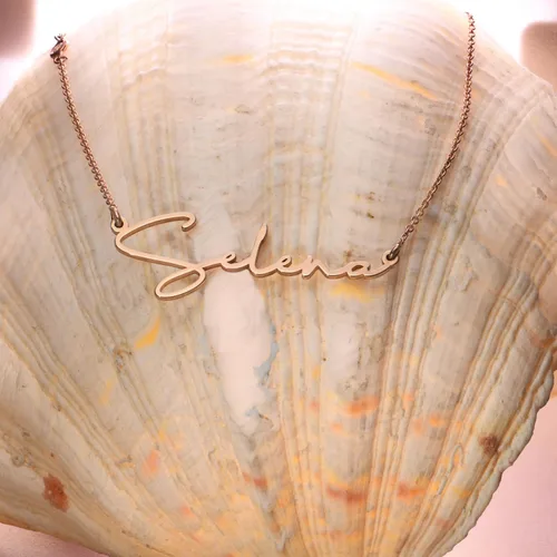 Vista 4 de OAK & LUNA - Collar con nombre personalizado