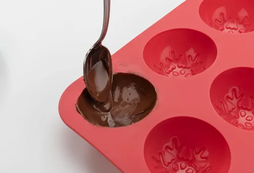 Vista 4 de Molde de silicona para bombas de chocolate caliente y cacao de Mobi, hombre de jengibre, para hacer 3 "bombas