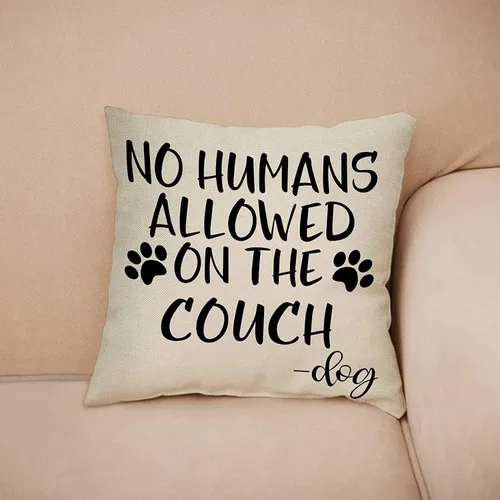 Vista 4 de Funda de almohada decorativa con diseño de patas de perro con texto en inglés "No Humans Allowed on The Couch ", regalo divertido para los amantes