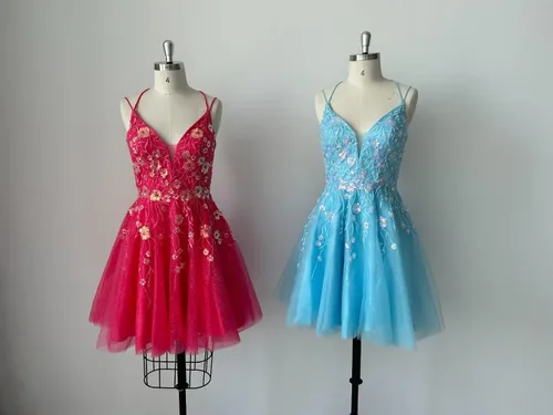 Vista 3 de Vestidos de tul con apliques de encaje, vestido corto de lentejuelas brillantes, tirantes delgados, cuello en V, vestidos de cóctel