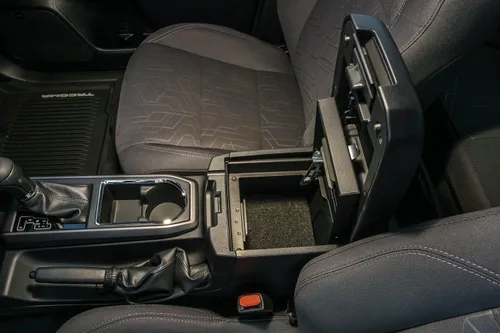 Vista 7 de Inserto de seguridad para consola de Toyota Tacoma 2016