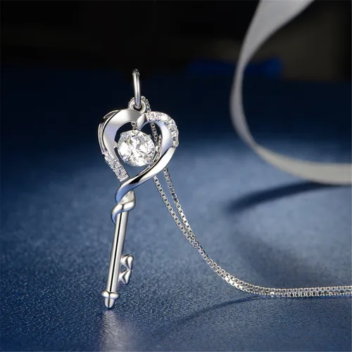 Vista 2 de MABELLA Collar con colgante de llave a corazón de plata de ley chapada en oro blanco de 18 quilates, regalo para el día de San Valentín para mujer