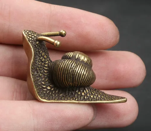 Vista 6 de GEEYOU Personalidad cobre puro mini estatua de caracol colección chino antiguo bronce adorable adornos de animales retro escritorio latón antiguo té