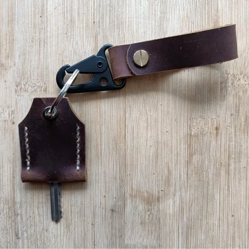 Vista 7 de handmade Leather Key Sleeve Key Ring Holder Vintage Cover Stylish Accessories Protective Key Case Cover Key protector
