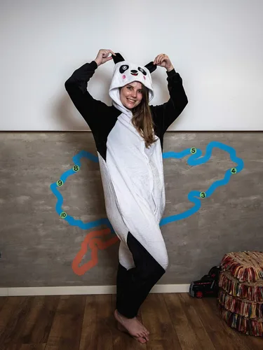 Vista 3 de iSZEYU - Pijama para mujer, diseño de panda