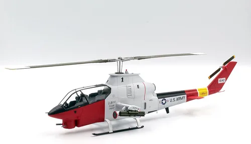 Vista 3 de ICM 32063 Modelo de avión de plástico AH-1G 'Arctic Cobra', Modelo de helicóptero estadounidense - Escala 1:32