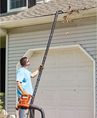 Vista 3 de BLACK+DECKER Accesorio para limpieza de canalones para soplador, conexión rápida (BZOBL50)