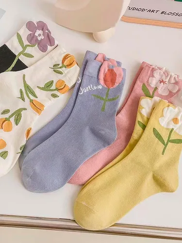 Vista 2 de SHENHE Juego de 5 pares de calcetines de media pantorrilla con estampado de dibujos animados para mujer