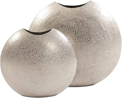Vista 3 de Howard Elliott Collection Jarrón decorativo de metal esmerilado, acento plateado metálico con textura martillada para el hogar, centro de mesa