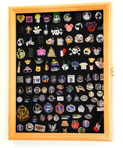 Vista 5 de Disney Hard Rock - Soporte de pared con pin de solapa militar (acabado cereza)