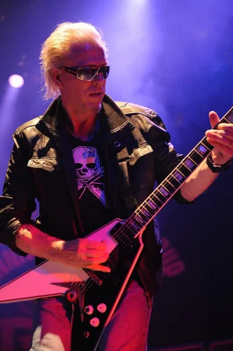 Vista 19 de Michael Schenker Group - Live in Tokyo 30Th Anniversary Japan Tour