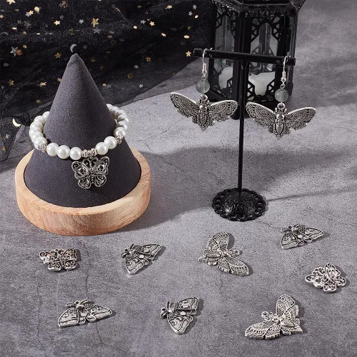 Vista 4 de SUNNYCLUE 1 caja de 24 dijes de polilla para Halloween, de plata antigua, estilo gótico, fases lunares, polilla, insecto, mariposa, esqueleto