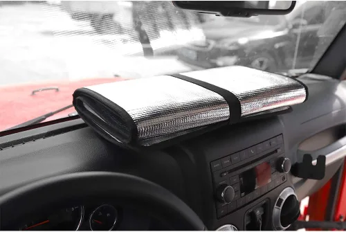 Vista 7 de Parasol para parabrisas compatible con Jeep Wrangler Rubicon Sahara TJ JK JKU de 2 puertas y 4 puertas, protector de calor, parabrisas, visera