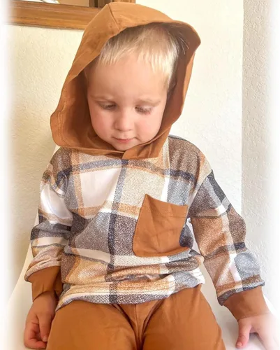 Vista 3 de HINTINA Conjunto de sudadera de manga larga con capucha y capucha para niño pequeño
