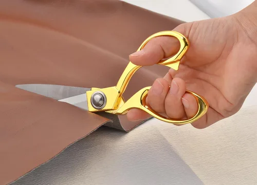 Vista 6 de eZthings®, tijeras resistentes tapizadas de 12" para cortes artísticos y confección de manualidades, tapetes.