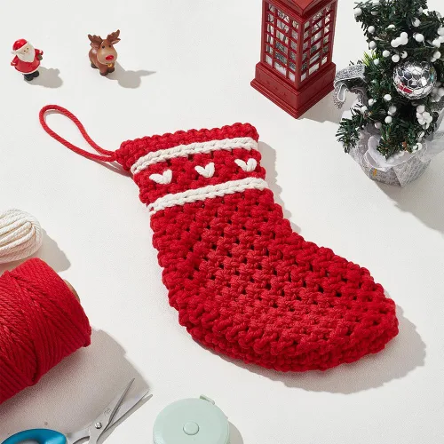 Vista 7 de INFUNLY Juego de 2 calcetines navideños de macramé para principiantes con video tutorial e instrucciones hechas a mano, kit de calcetines de Navidad