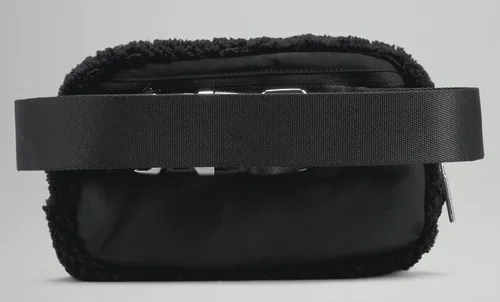 Vista 3 de Lululemon Athletica Everywhere - Cinturón de forro polar (negro)