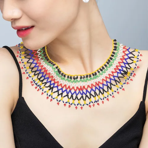 Vista 2 de AUEAR, Collar de babero con cuentas coloridas, collar masai, collar sudafricano, collar africano para mujeres y niñas, el mejor regalo