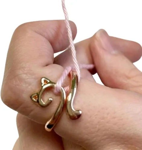 Vista 8 de Kanika Jewelry Trove Anillo de Ganchillo de Gato de Plata de Ley Purr-fectamente Elaborado para Entusiastas del Tejido de Punto