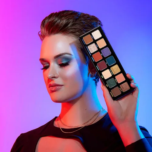 Vista 3 de Paleta de sombras de ojos SIGMA BEAUTY Sigma x Angela Bright