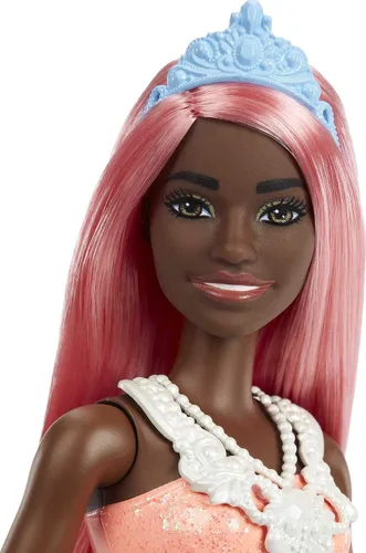 Vista 3 de Barbie Dreamtopia Royal Fashion Muñeca con pelo rosa claro y corpiño brillante con falda extraíble, zapatos y accesorio para la diadema