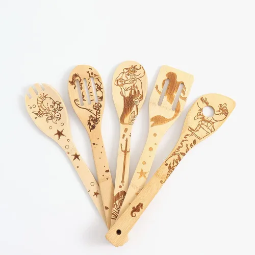 Vista 7 de Cucharas de bambú orgánico The Little Mermaid para cocinar patrón de cartton personalizado cocina utensilios quemados espátula artículos