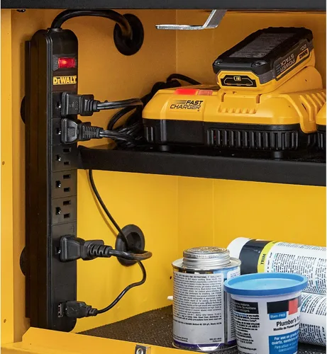 Vista 7 de DEWALT Cargador magnético con 6 tomas de corriente, compatible con el sistema de almacenamiento para taller DEWALT (DWST82693) (Paquete de 4)